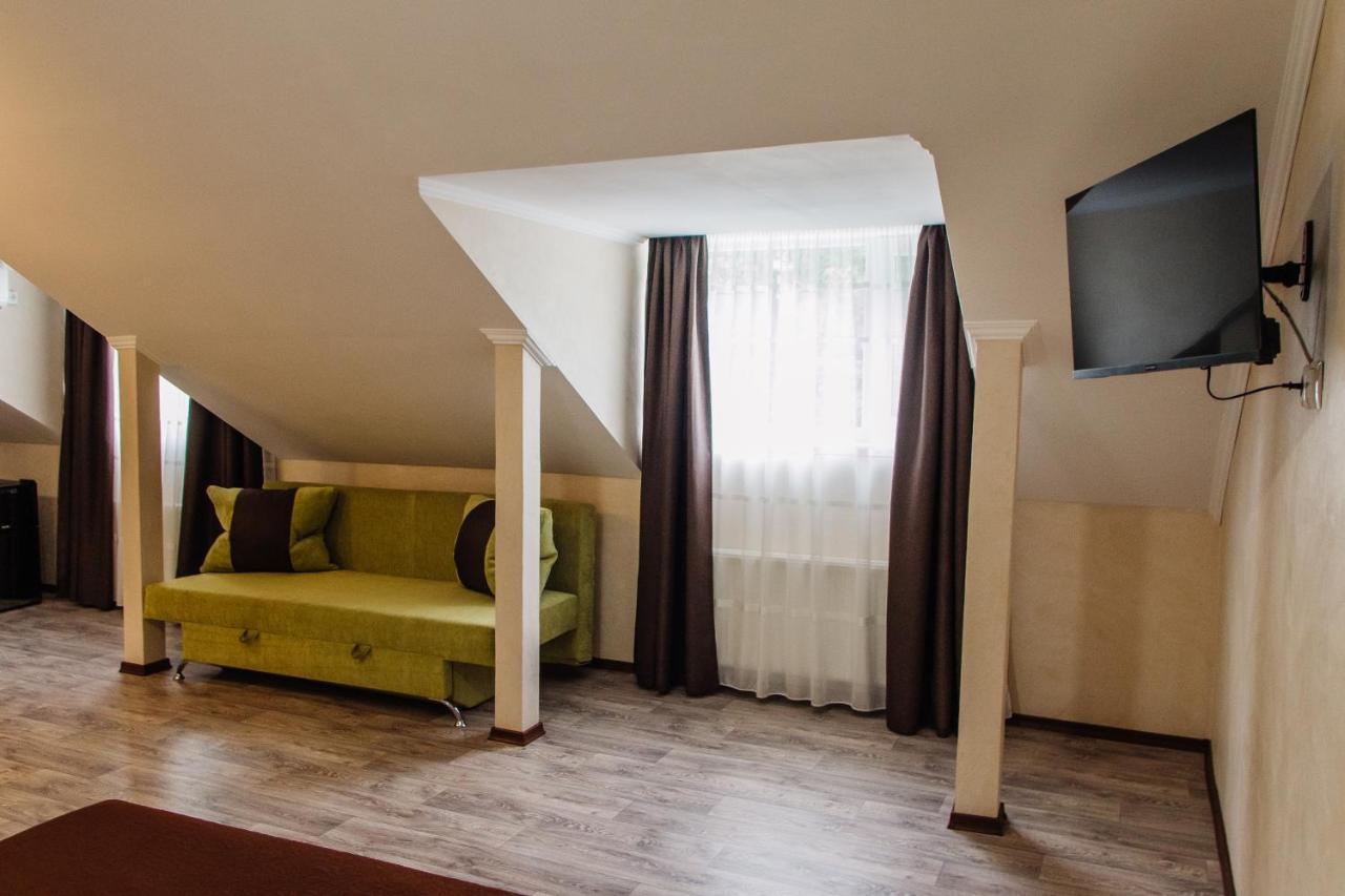 Гостинний Двір "Марія" Hotel Kropyvnytskyi Exterior photo