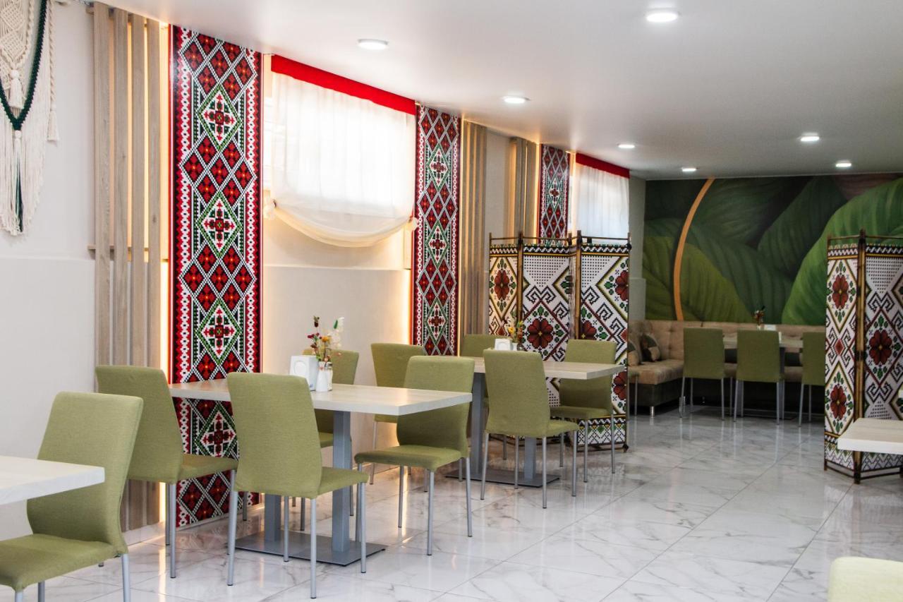 Гостинний Двір "Марія" Hotel Kropyvnytskyi Exterior photo